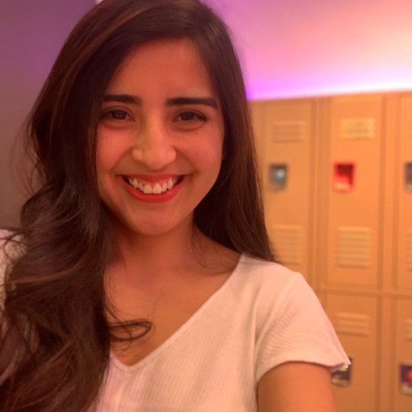 Meet your Posher, Angelique - Picture 1 of 1